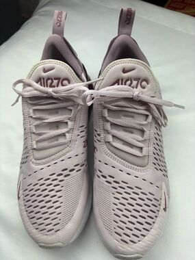 Nike Air270 Women’s Athletic Shoes - Pale Pink